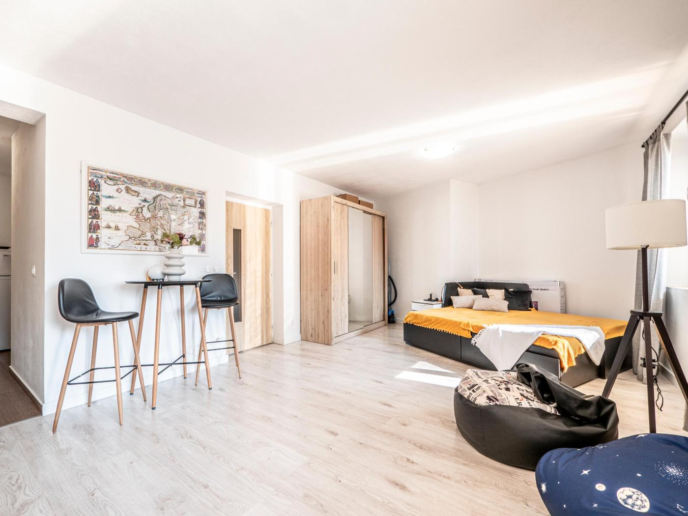 1-izbový byt Martinengova 22, Bratislava – Staré Mesto