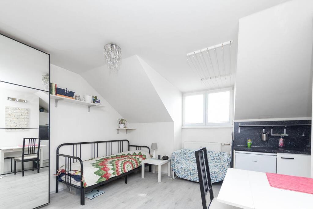 1-izbový byt Záhradnícka 69, Bratislava – Nivy